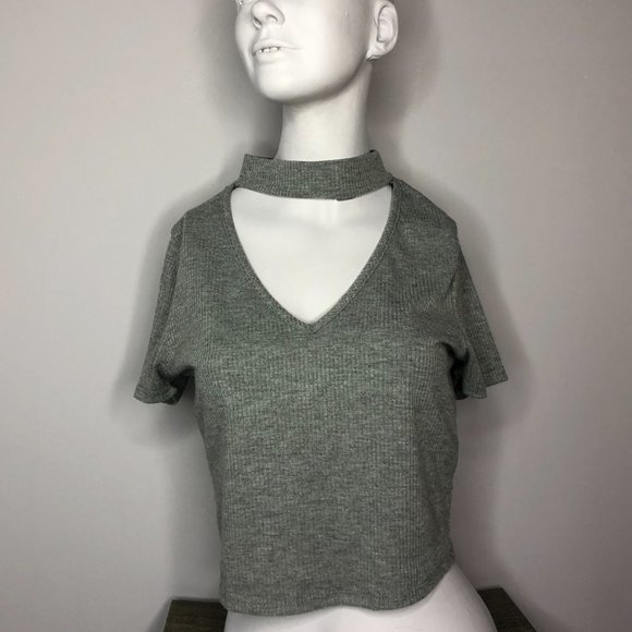 Jella C. Crop Top - Picture 2 of 4